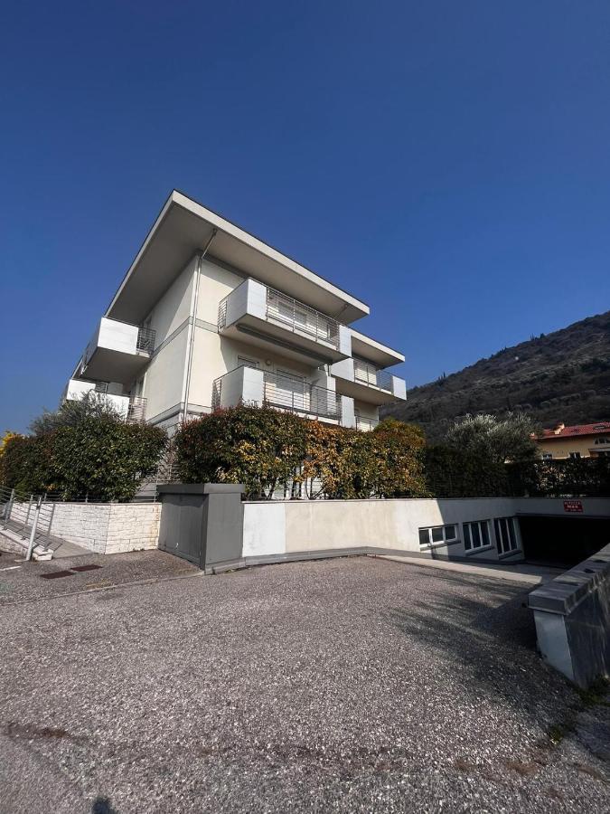 Garden & Pool Perugini Lejlighed Torbole Sul Garda Eksteriør billede