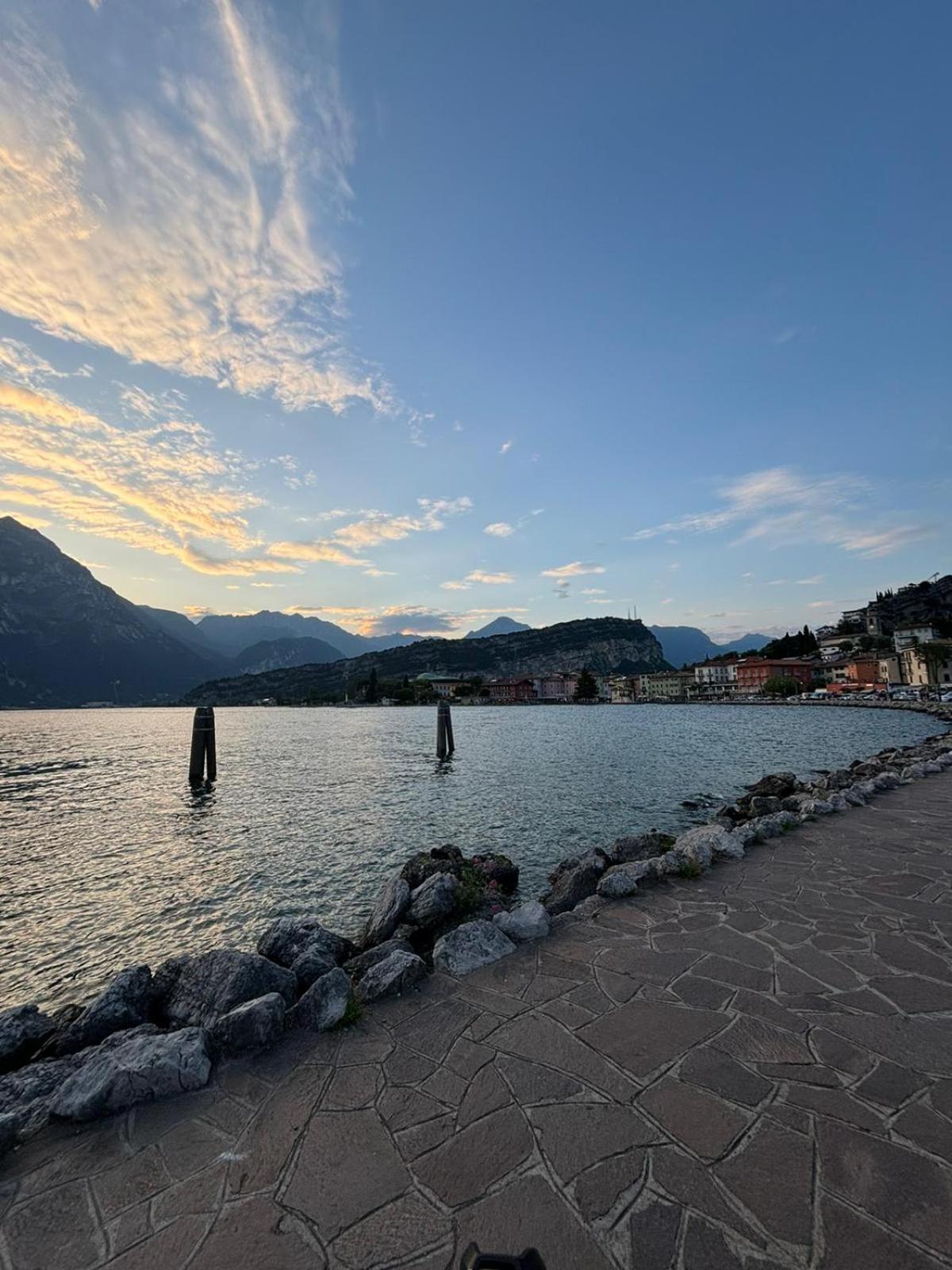 Garden & Pool Perugini Lejlighed Torbole Sul Garda Eksteriør billede